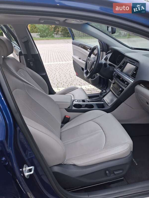 Седан Hyundai Sonata 2016 в Киеве