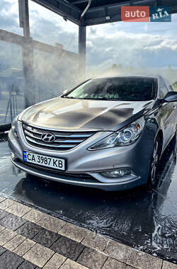 Седан Hyundai Sonata 2011 в Надворной