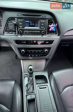 Седан Hyundai Sonata 2015 в 