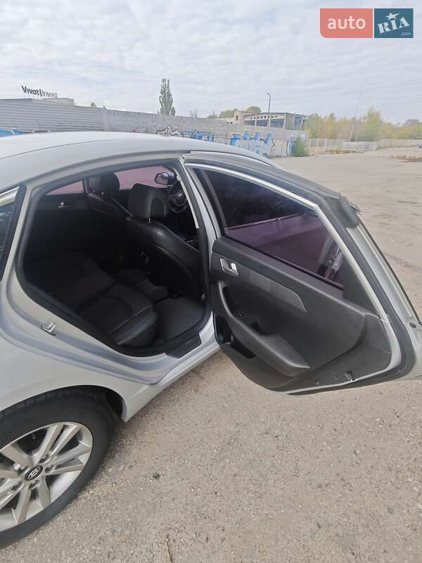 Седан Hyundai Sonata 2017 в Запорожье