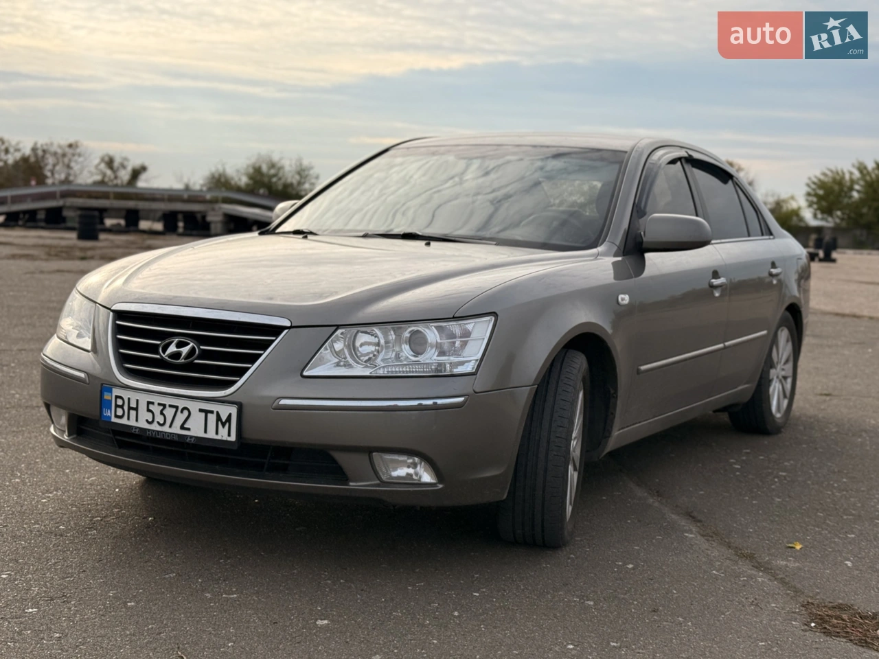 2010 Hyundai Sonata - мініатюра 17
