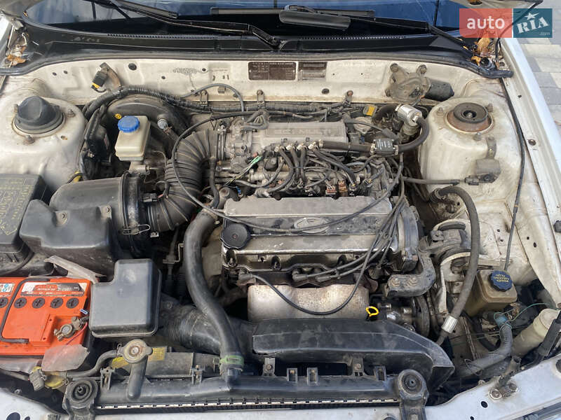 Седан Hyundai Sonata 1993 в Шепетовке