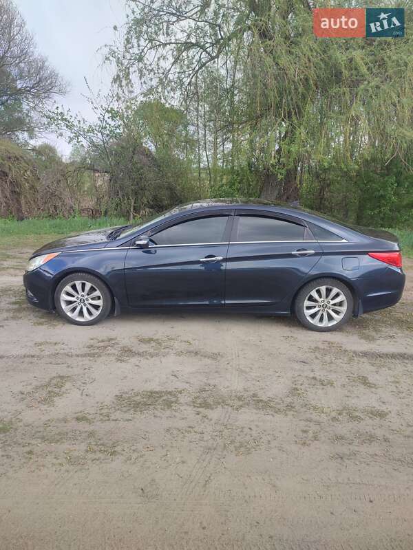 Седан Hyundai Sonata 2011 в Богодухове