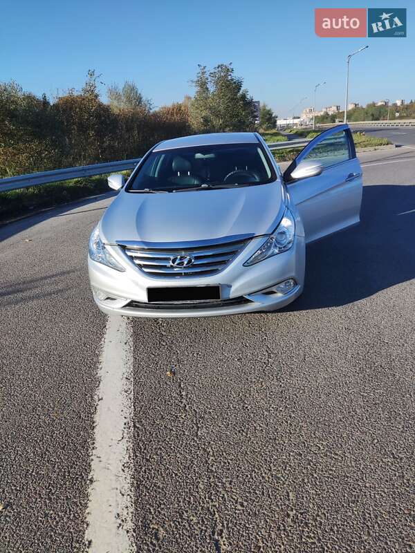 Седан Hyundai Sonata 2015 в Львове фото Седан Hyundai Sonata 2015 в Львове