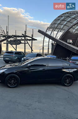Седан Hyundai Sonata 2012 в  фото 2 Седан Hyundai Sonata 2012 в