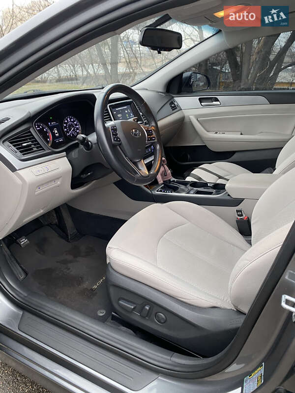Седан Hyundai Sonata 2018 в Киеве
