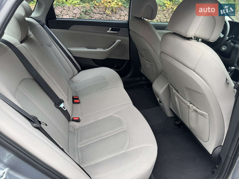 Седан Hyundai Sonata 2016 в Киеве фото 20 Седан Hyundai Sonata 2016 в Киеве