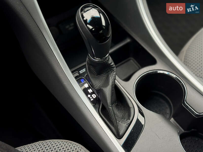 Седан Hyundai Sonata 2012 в Киеве