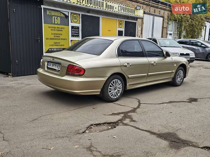 Седан Hyundai Sonata 2004 в Києві