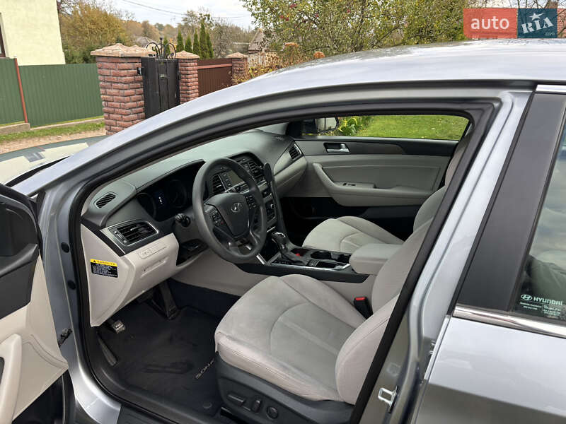 Седан Hyundai Sonata 2014 в Жовкве