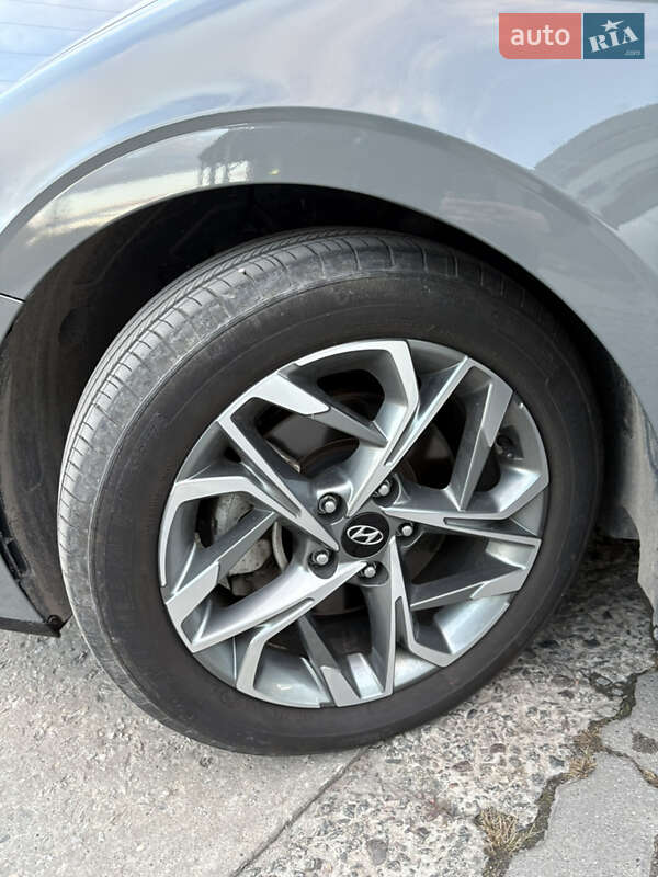 Седан Hyundai Sonata 2022 в Львове