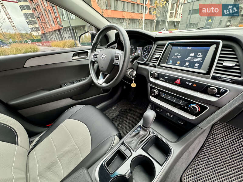 Седан Hyundai Sonata 2018 в Киеве фото 25 Седан Hyundai Sonata 2018 в Киеве