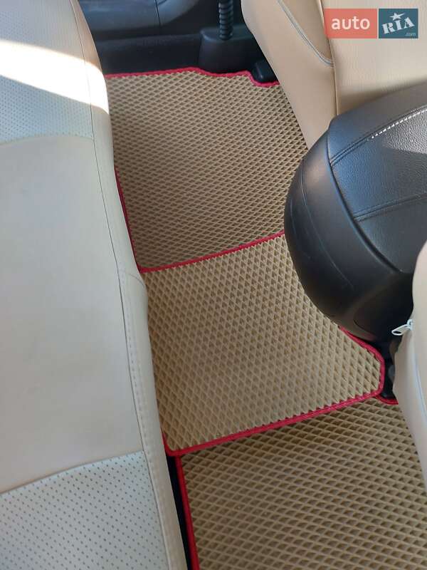 Седан Hyundai Sonata 2014 в Бережанах