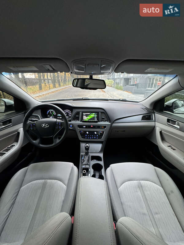 Седан Hyundai Sonata 2015 в Чернігові