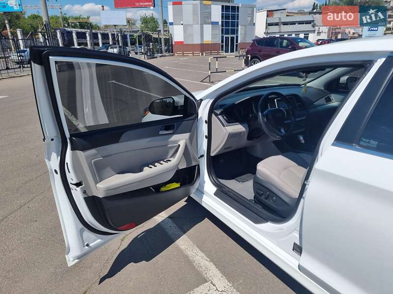 Седан Hyundai Sonata 2018 в Киеве фото 23 Седан Hyundai Sonata 2018 в Киеве