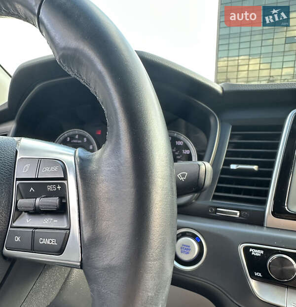 Седан Hyundai Sonata 2017 в Киеве