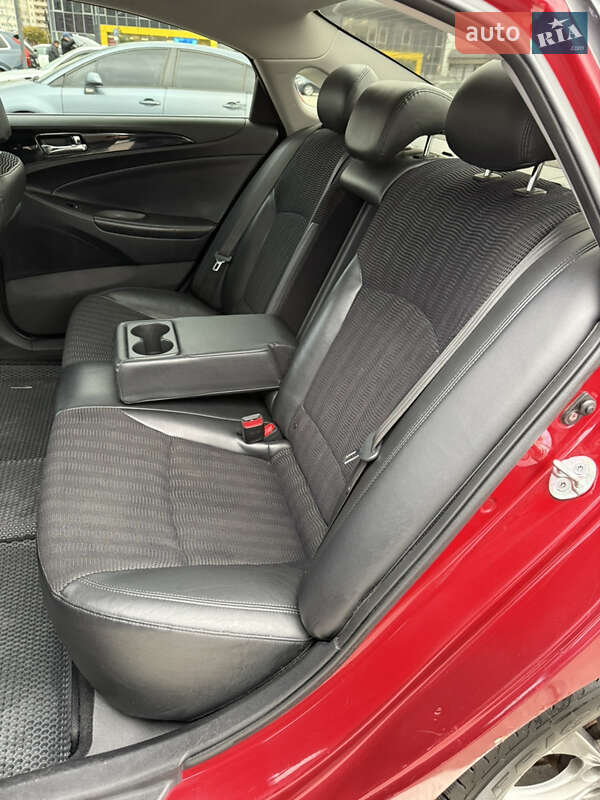 Седан Hyundai Sonata 2010 в Киеве