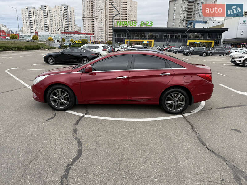 Седан Hyundai Sonata 2010 в Киеве