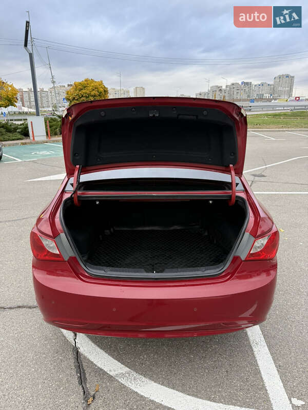 Седан Hyundai Sonata 2010 в Киеве