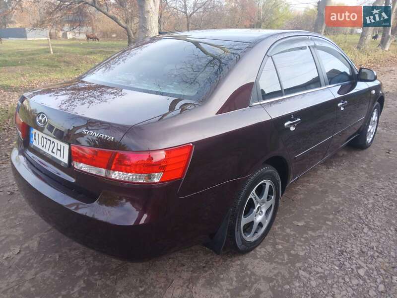 Седан Hyundai Sonata 2006 в Казатине