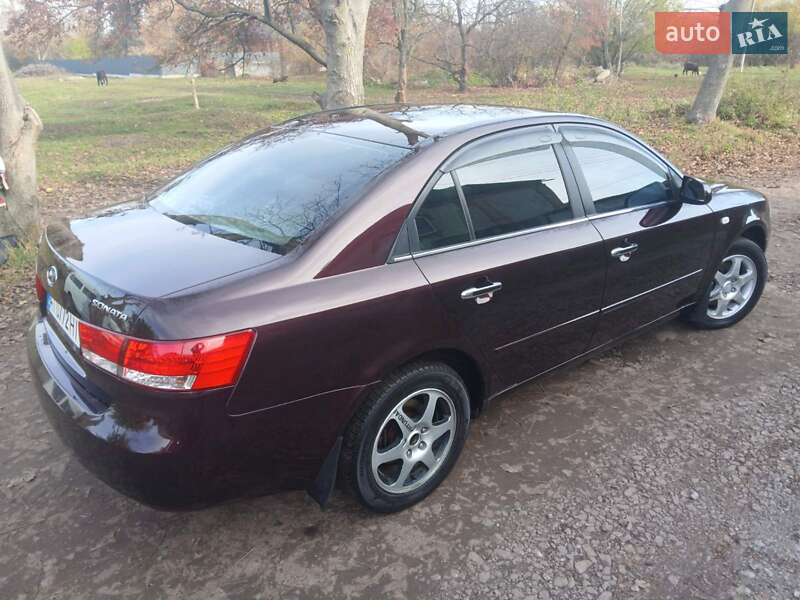 Седан Hyundai Sonata 2006 в Казатине