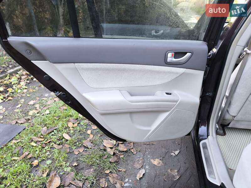 Седан Hyundai Sonata 2006 в Казатине