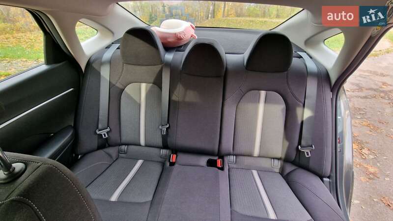 Седан Hyundai Sonata 2022 в Киеве