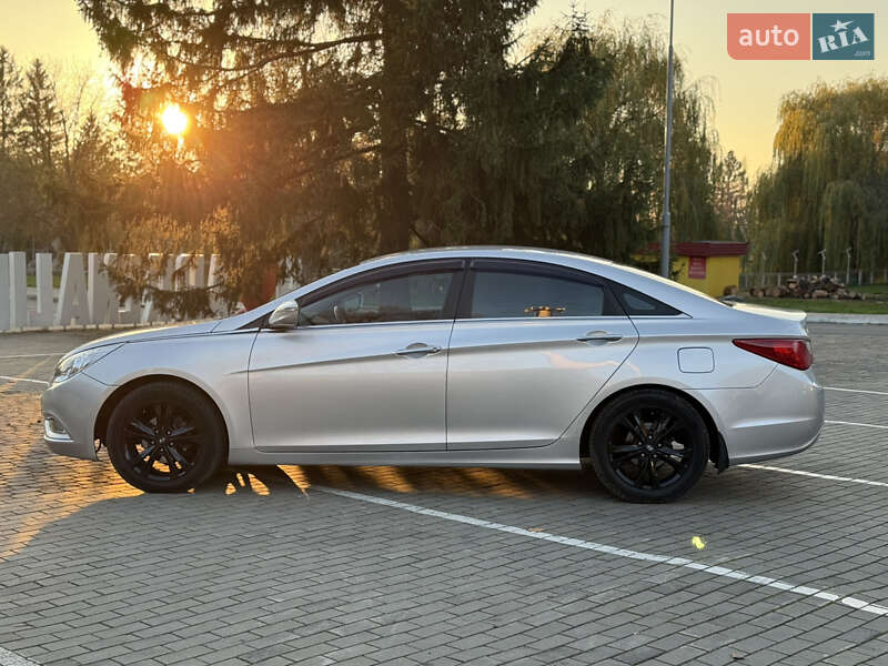 Седан Hyundai Sonata 2010 в Луцке