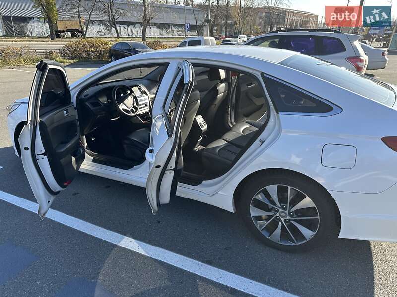 Седан Hyundai Sonata 2014 в Вышгороде