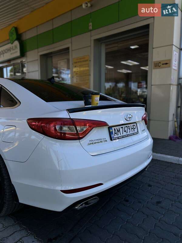 Седан Hyundai Sonata 2015 в Коростышеве