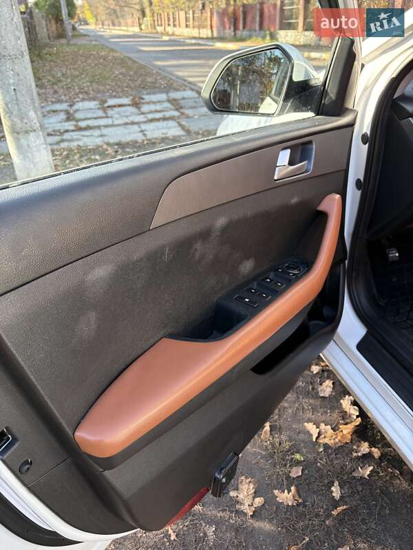 Седан Hyundai Sonata 2015 в Киеве