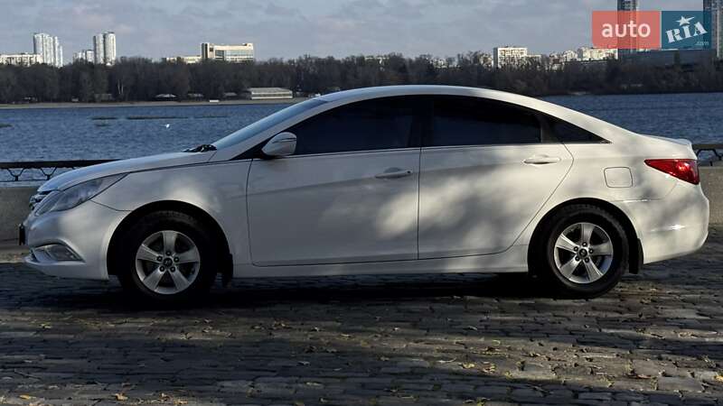 Седан Hyundai Sonata 2015 в Киеве фото 2 Седан Hyundai Sonata 2015 в Киеве