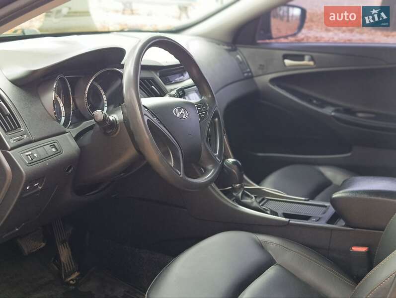 Седан Hyundai Sonata 2014 в Полтаве
