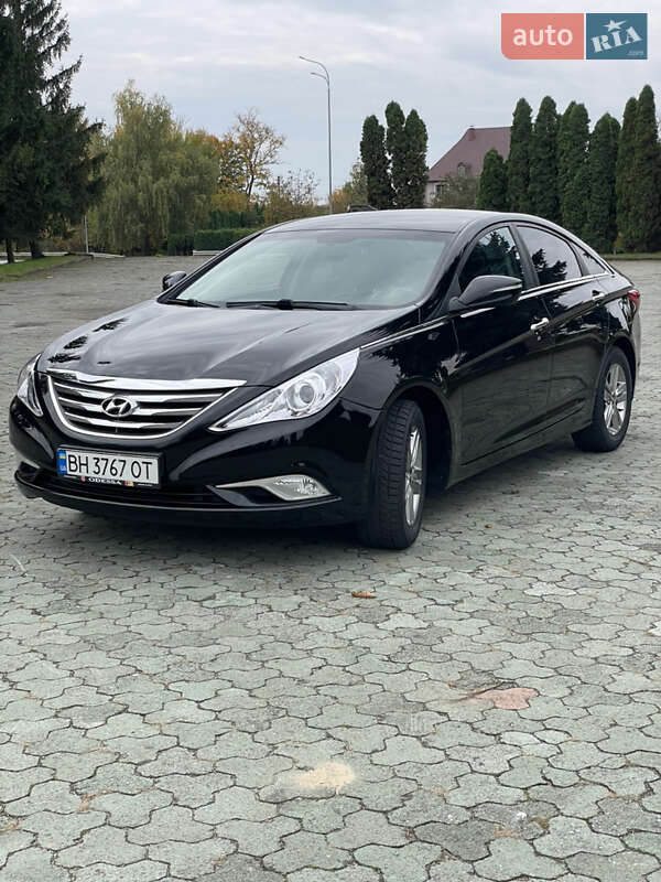 Седан Hyundai Sonata 2014 в Дубно