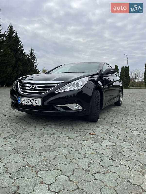 Седан Hyundai Sonata 2014 в Дубно