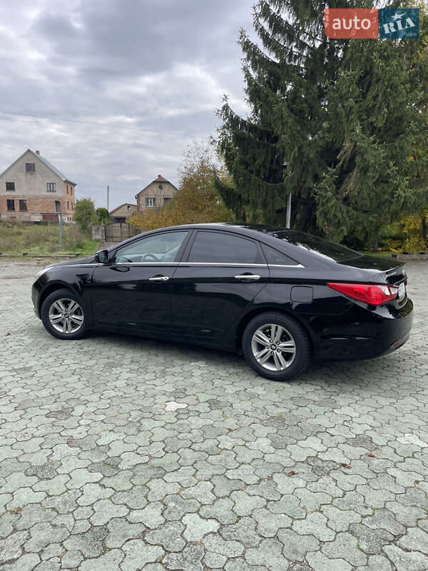 Седан Hyundai Sonata 2014 в Дубно