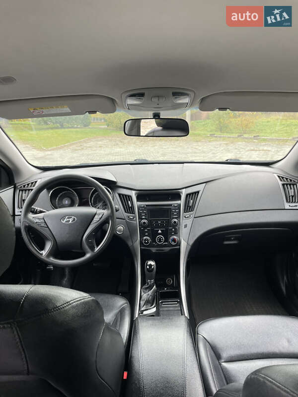 Седан Hyundai Sonata 2014 в Дубно