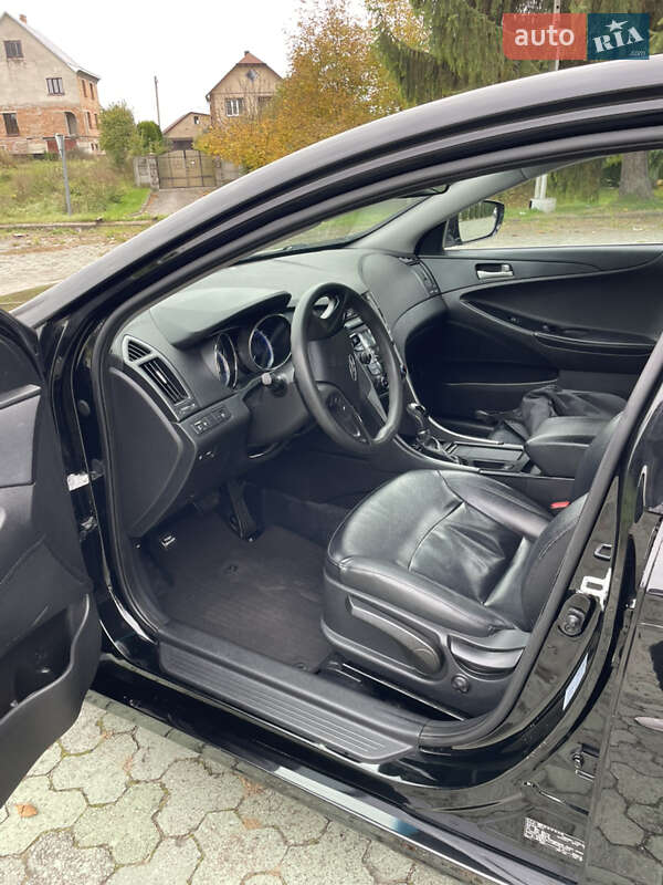 Седан Hyundai Sonata 2014 в Дубно