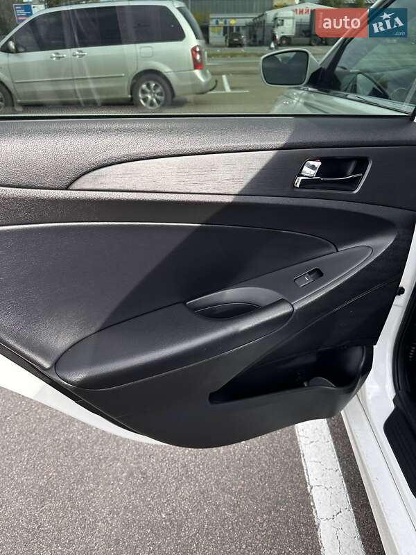 Седан Hyundai Sonata 2013 в Киеве фото 17 Седан Hyundai Sonata 2013 в Киеве