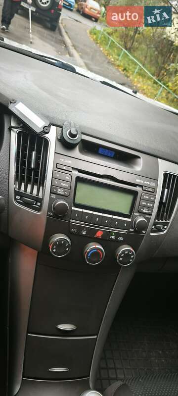 Седан Hyundai Sonata 2009 в Киеве