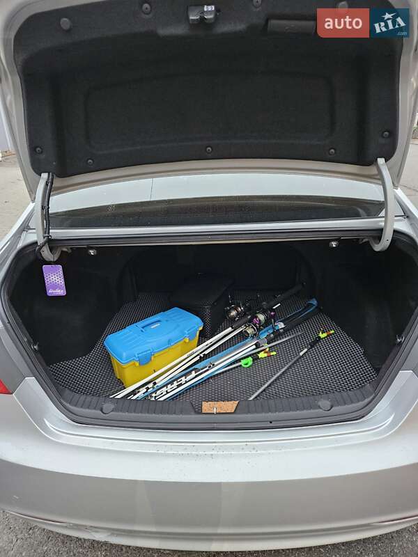 Седан Hyundai Sonata 2013 в Киеве фото 5 Седан Hyundai Sonata 2013 в Киеве