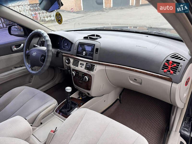 Седан Hyundai Sonata 2005 в Лубнах