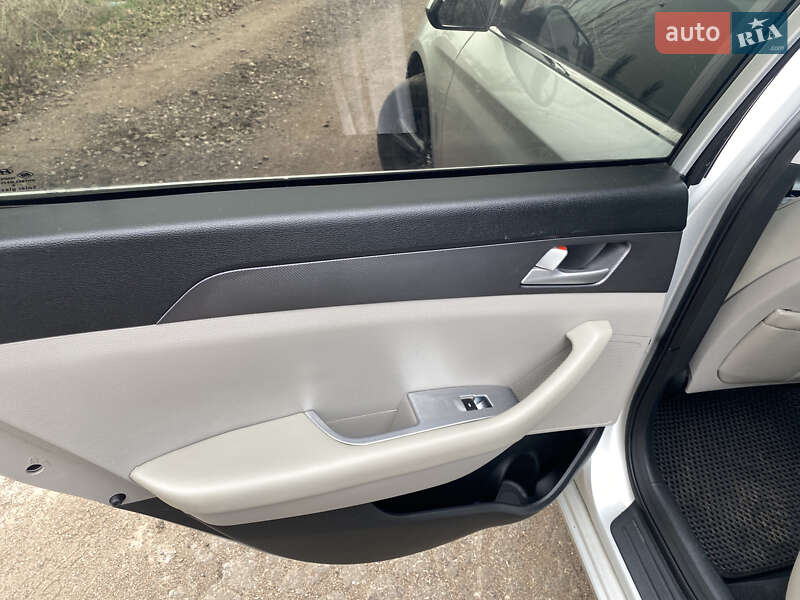 Седан Hyundai Sonata 2014 в Любашевке