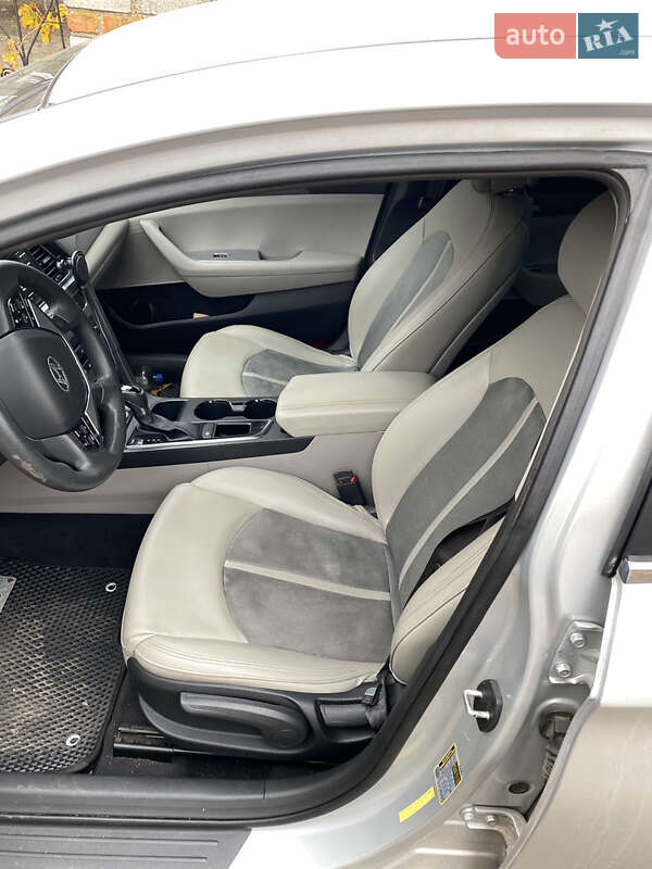 Седан Hyundai Sonata 2014 в Любашевке