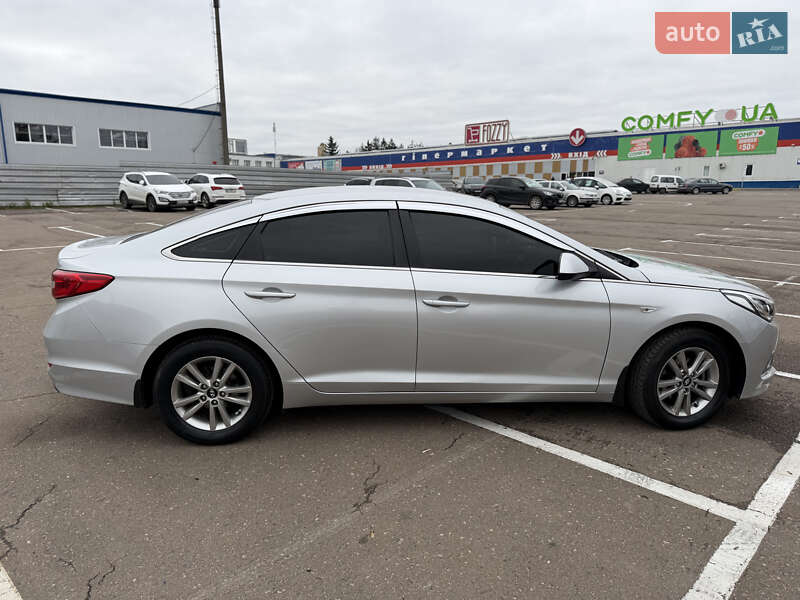 Седан Hyundai Sonata 2016 в Ровно