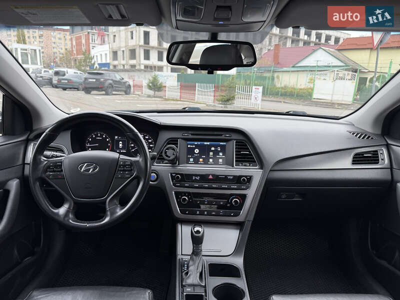 Седан Hyundai Sonata 2016 в Одессе