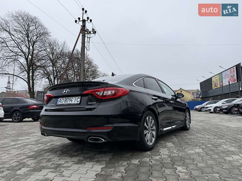 Седан Hyundai Sonata 2016 в Ужгороде