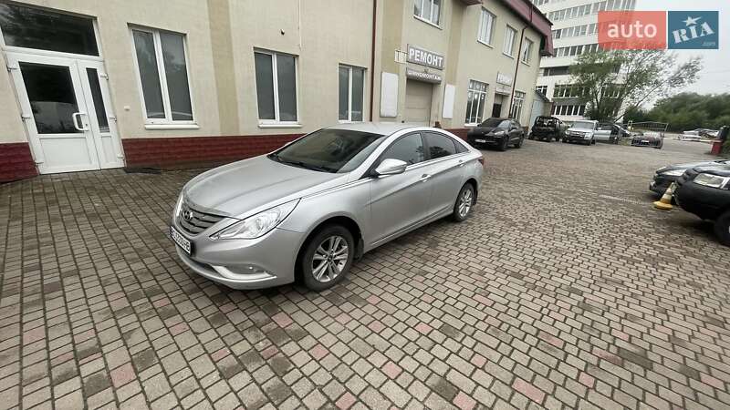 Седан Hyundai Sonata 2010 в Львове