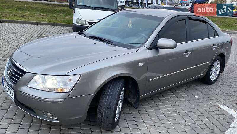 Седан Hyundai Sonata 2008 в Львове