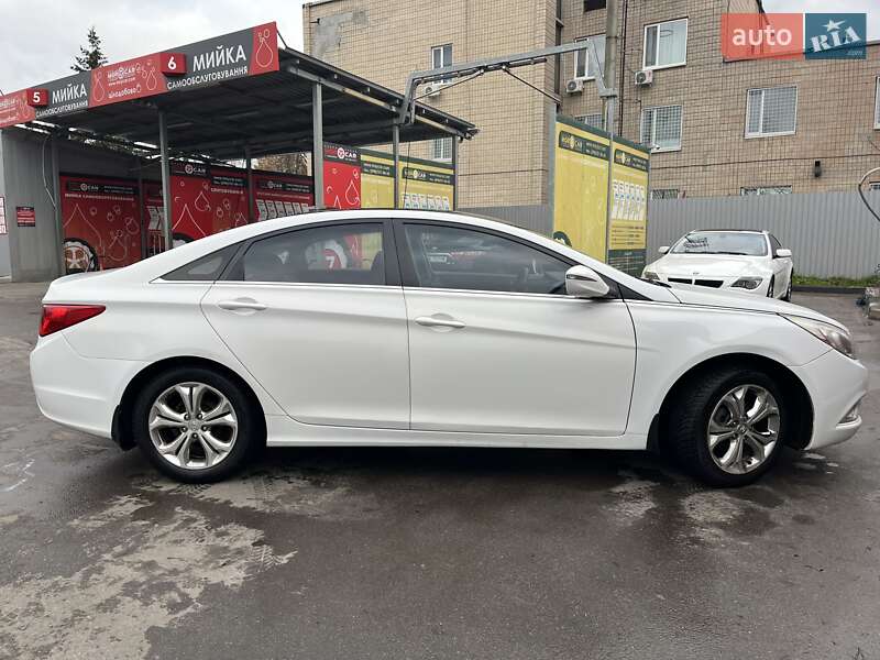 Седан Hyundai Sonata 2014 в Киеве